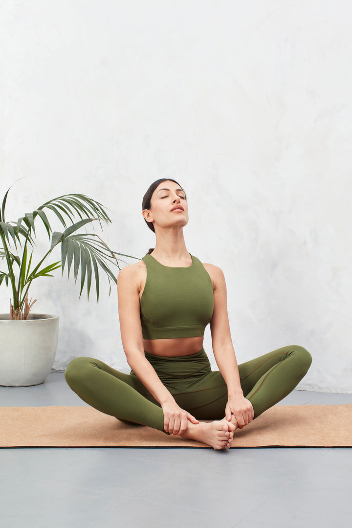 High Neck Sports Bra - Earth Khaki